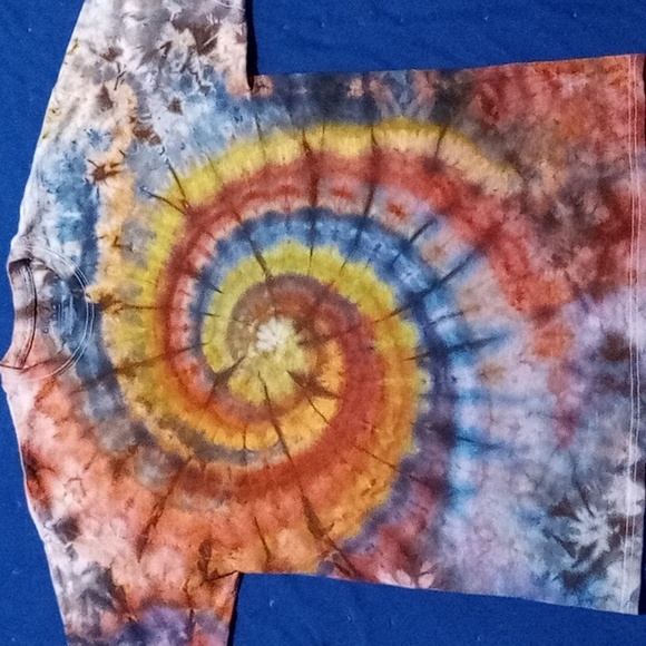 Gildan Other - Tie dye tee shirt